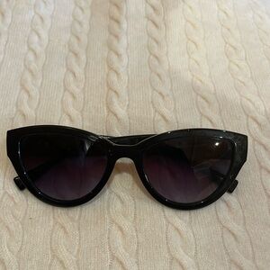 Central square sunglasses